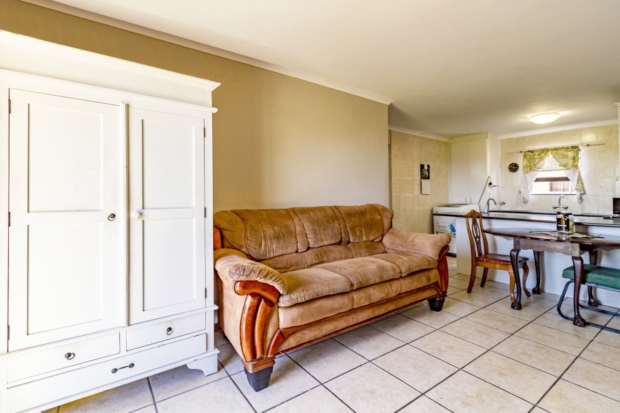 2 Bedroom Property for Sale in Sea Breeze Western Cape